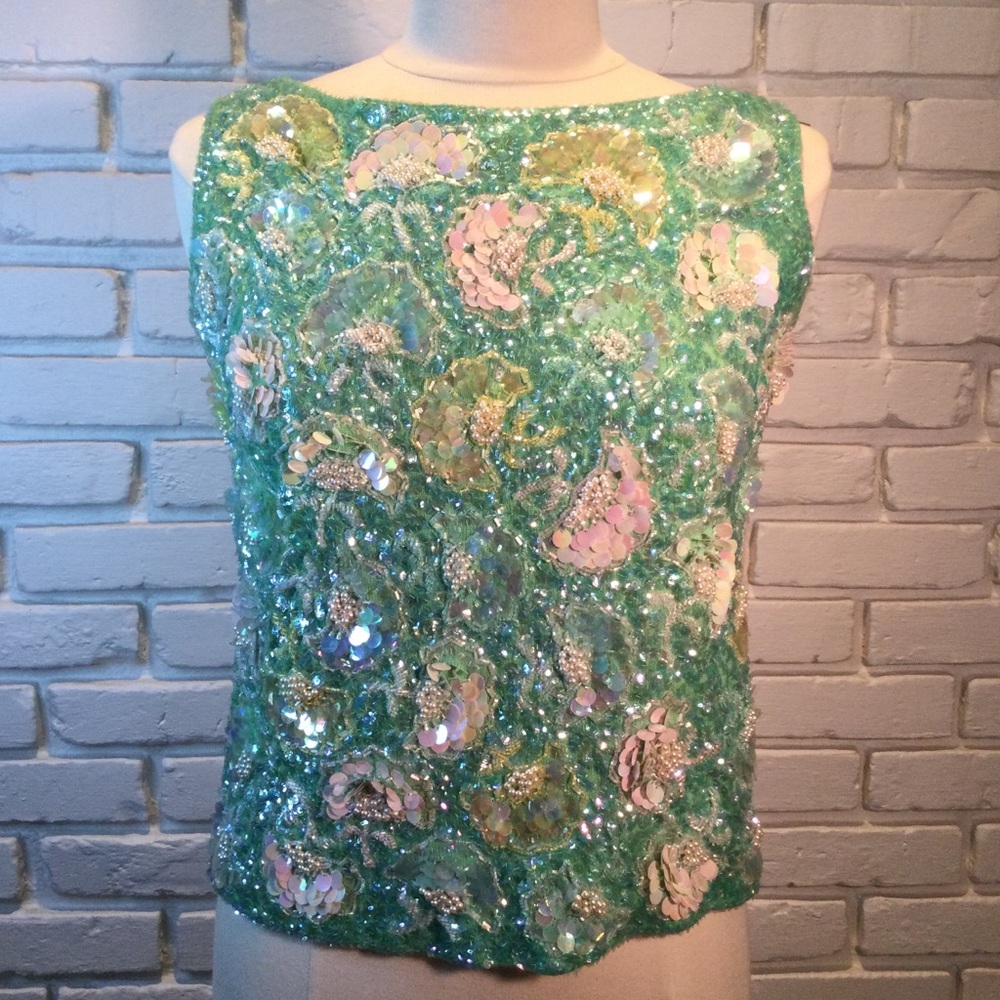 Embellished Green Sequin Floral Shell Top approximately 6